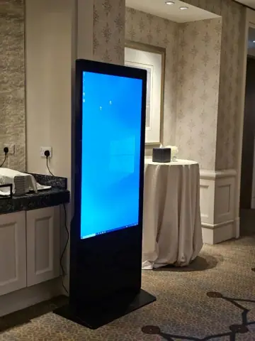تأجير وتركيب شاشة LED أرضية للمعارض والمؤتمرات في الرياض — صورة 4 | الأحداث الأنيقة